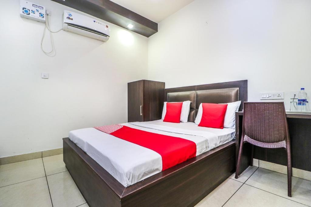 Hotel Sartaj Ludhiana Exterior photo